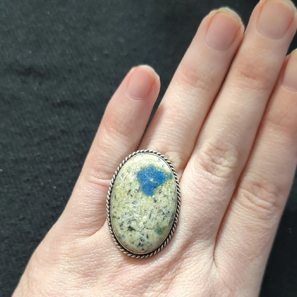 Silver Plated White And Blue K2 Gemstone Oval Statement Ring - Size 7.5